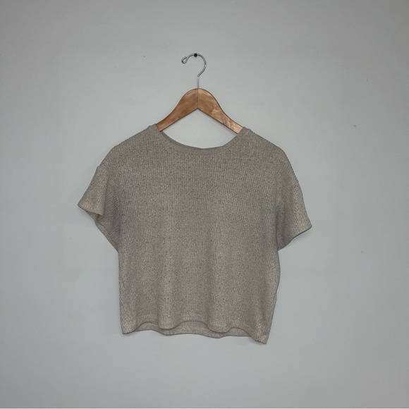 Primark Short Sleeve Blouse Women’s Size Medium Beige Textured Shirt Top - Picture 2 of 5